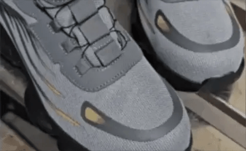 Zapatos de seguridad en uso